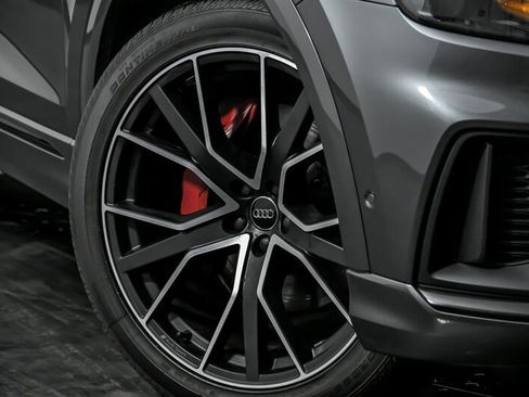 Used 2019 Audi Q8 Premium Plus w/ Premium Plus image 3