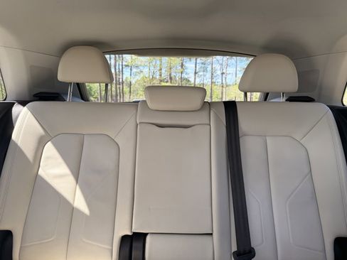 Used 2024 Audi Q3 2.0T Premium image 32