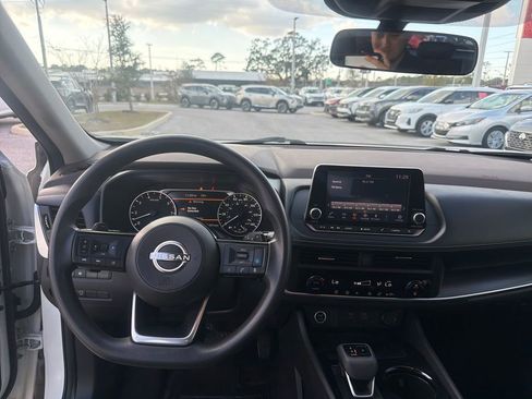 Certified 2023 Nissan Rogue SV image 26