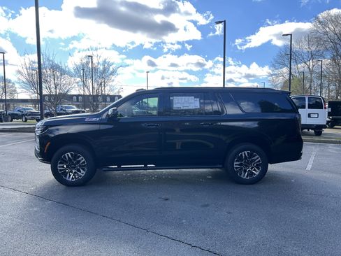 New 2026 Chevrolet Suburban Z71 w/ Comfort Package image 6