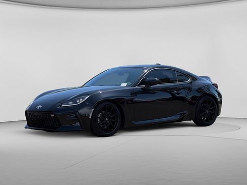 Used 2023 Toyota GR86 Premium RWD image 6
