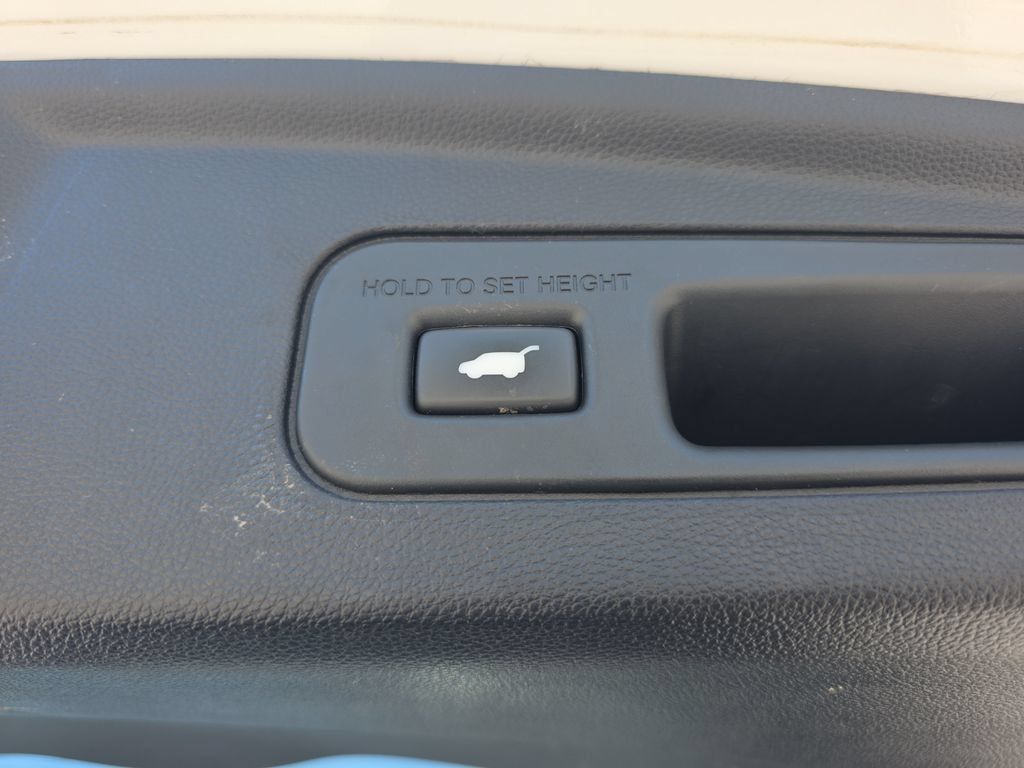Used 2023 Acura MDX w/ Advance Package AWD/4WD image 31