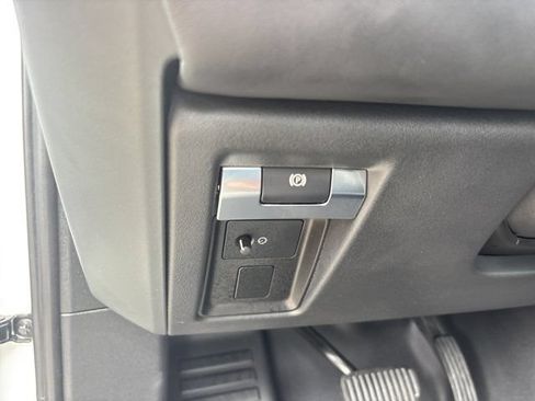 Used 2023 Land Rover Defender 90 X-Dynamic SE AWD/4WD image 25