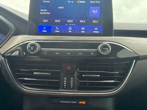 Used 2020 Ford Escape Titanium w/ Titanium Premium Package 2.0 AWD/4WD image 30