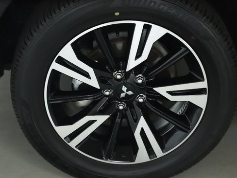 Used 2026 Mitsubishi Eclipse Cross AWD image 37