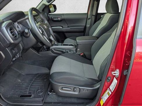 Used 2022 Toyota Tacoma TRD Sport image 15