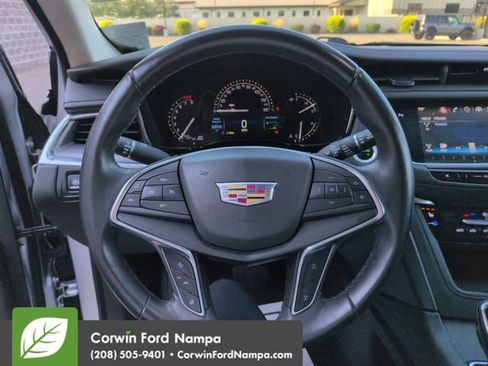 Used 2018 Cadillac XT5 Premium Luxury FWD image 14