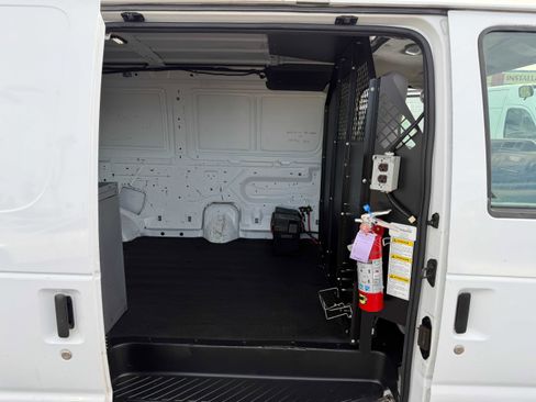 Used 2013 Ford E-150 and Econoline 150 image 13