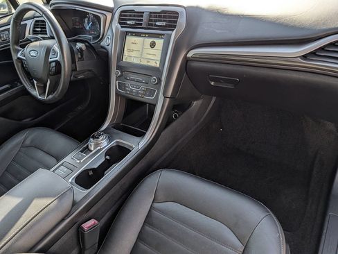 Used 2017 Ford Fusion SE w/ Equipment Group 602A FWD image 35