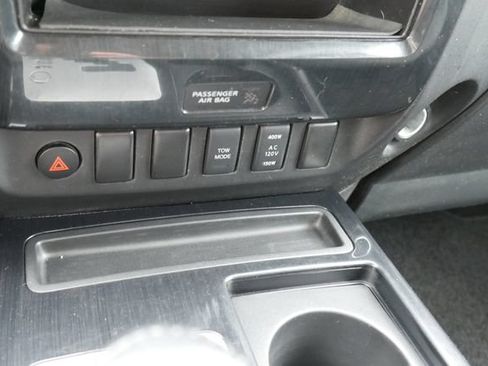 Used 2015 Nissan Titan SV w/ SV Value Truck Package AWD/4WD image 23