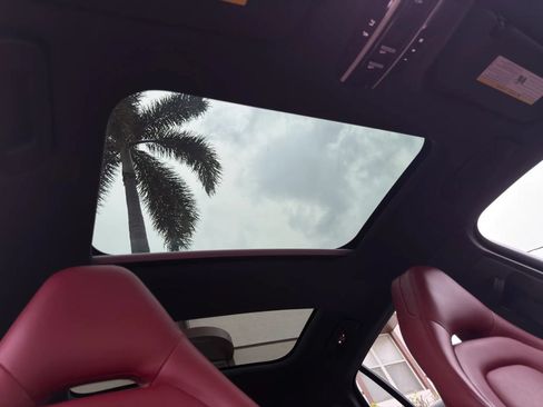 Used 2021 Porsche Panamera image 74