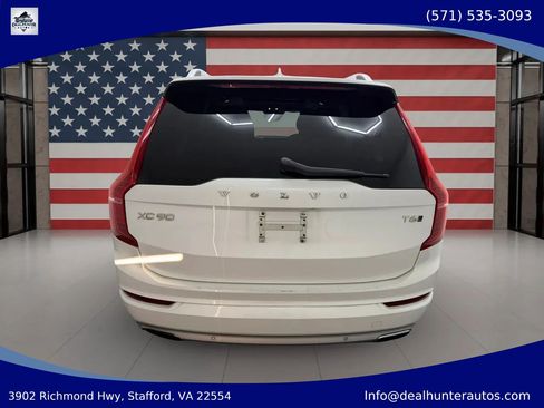 Used 2017 Volvo XC90 T6 Momentum w/ Momentum Plus Package AWD/4WD image 8