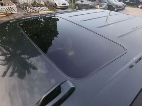 Used 2018 Chevrolet Silverado 1500 High Country image 12