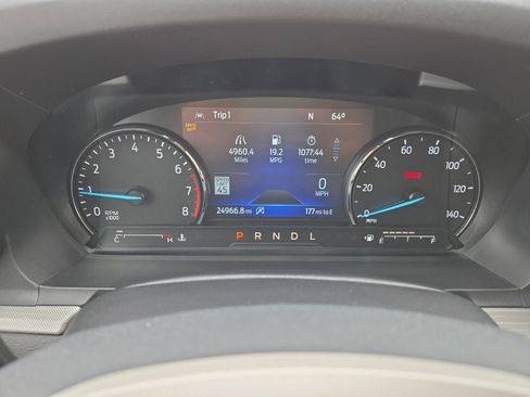 Used 2023 Ford Explorer XLT w/ Equipment Group 202A AWD/4WD image 16
