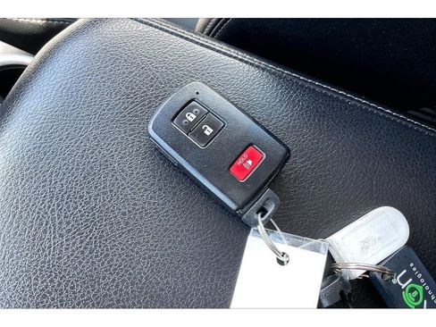 Used 2020 Toyota 4Runner SR5 Premium w/ Moonroof Package AWD/4WD image 13