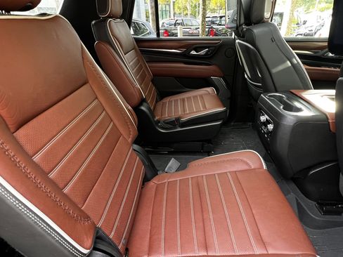 Used 2023 GMC Yukon Denali Ultimate AWD/4WD image 44