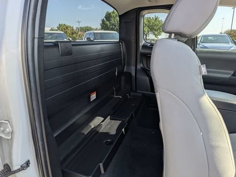 Used 2022 Toyota Tacoma SR RWD image 25