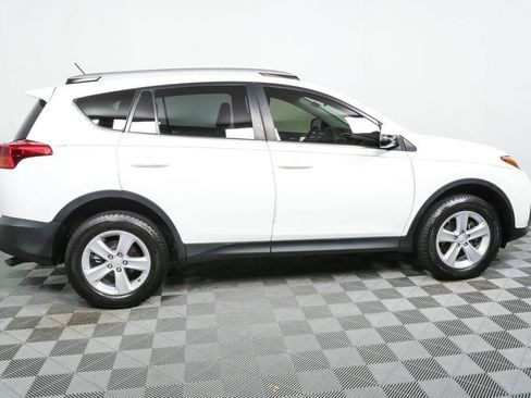 Used 2014 Toyota RAV4 XLE FWD image 2