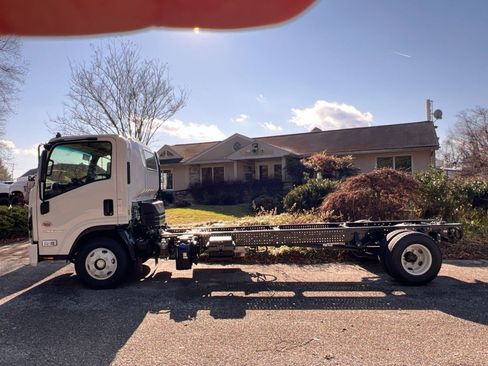 New 2025 Chevrolet Low Cab Forward 4500 XD RWD image 2