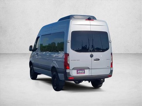 Used 2024 Mercedes-Benz Sprinter 2500 image 8