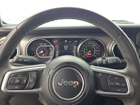 Used 2023 Jeep Wrangler Sahara image 29