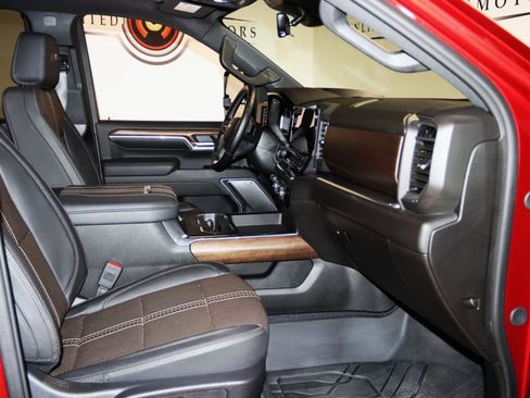 Used 2025 Chevrolet Silverado 2500 High Country w/ Technology Package image 74