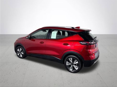 Used 2023 Chevrolet Bolt EUV LT w/ Convenience Package image 8