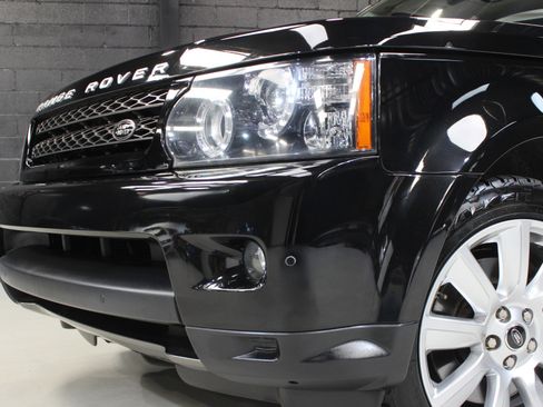 Used 2013 Land Rover Range Rover Sport HSE w/ HSE Silver Pkg image 6