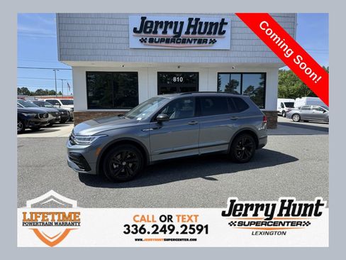 Used 2023 Volkswagen Tiguan SE R-Line FWD image 1