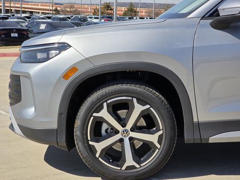 New 2026 Volkswagen Tiguan SE image 5