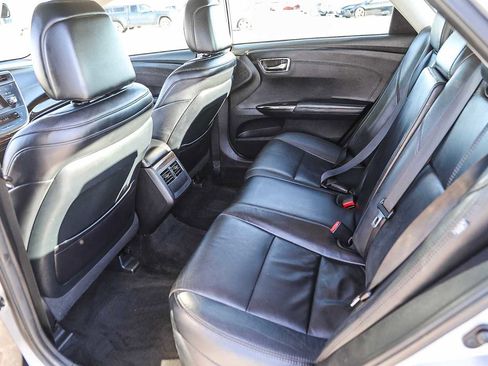 Used 2015 Toyota Avalon XLE image 18
