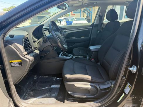 Used 2018 Hyundai Elantra Value Edition FWD image 9