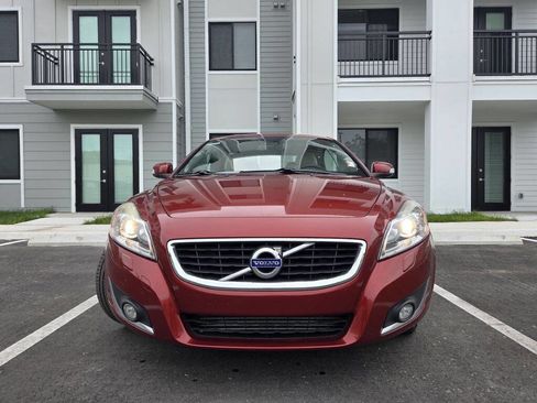 Used 2013 Volvo C70 T5 image 2