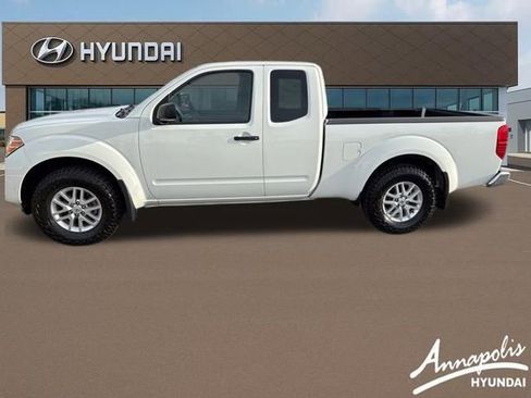 Used 2021 Nissan Frontier SV w/ SV Utility Package image 1