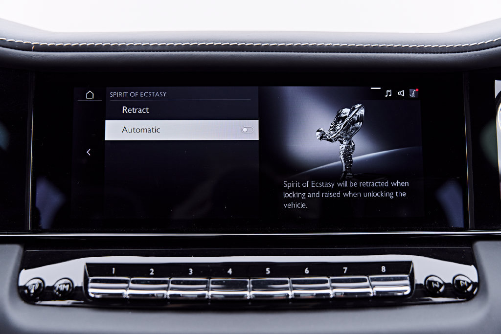 Used 2025 Rolls-Royce Cullinan AWD/4WD image 92