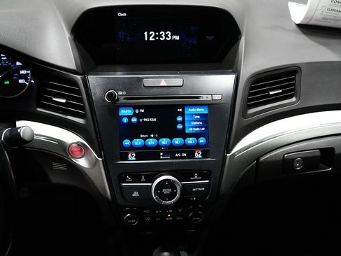 Used 2020 Acura ILX w/Technology Pkg image 13