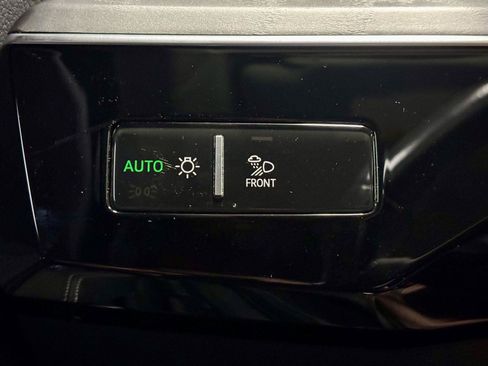 Used 2024 Audi Q8 e-tron Premium Plus w/ Premium Plus Package AWD/4WD image 30