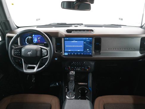 Used 2022 Ford Bronco Outer Banks w/ Sasquatch Package AWD/4WD image 13