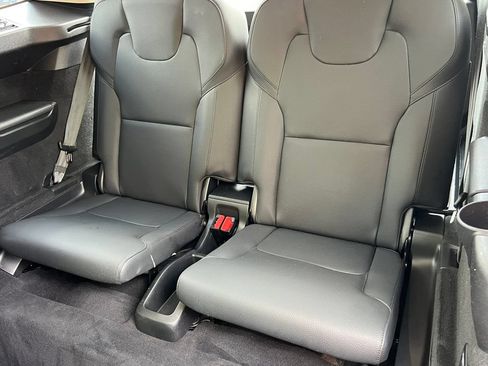 Used 2025 Volvo XC90 T8 Plus w/ Protection Package Premier AWD/4WD image 9