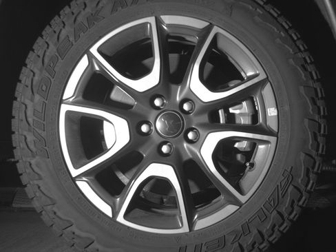 Used 2025 Jeep Compass Trailhawk image 13