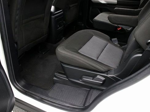 Used 2022 Ford Explorer XLT w/ Class IV Trailer Tow Package image 28