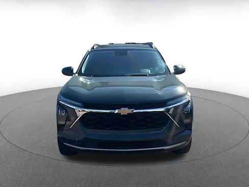 Used 2025 Chevrolet Trax LT w/ LT Convenience Package FWD image 7