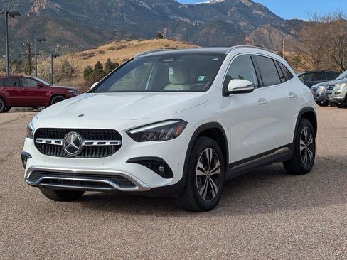 Used 2024 Mercedes-Benz GLA 250 4MATIC image 3