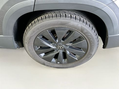 Used 2022 Volkswagen Taos S FWD image 11