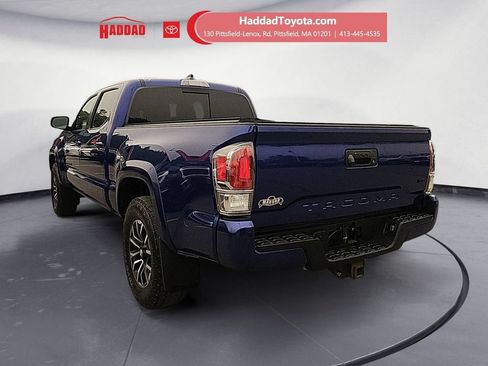 Used 2022 Toyota Tacoma TRD Sport w/ TRD Premium Sport Package AWD/4WD image 3