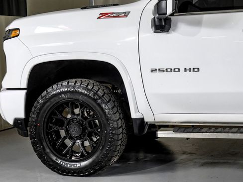 Used 2025 Chevrolet Silverado 2500 LTZ w/ LTZ Premium Package AWD/4WD image 13