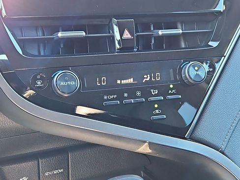 Used 2023 Toyota Camry SE image 27