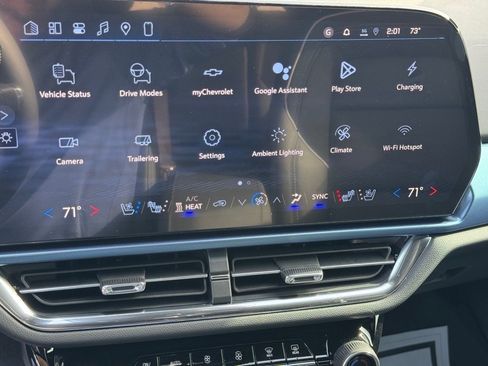 New 2026 Chevrolet Equinox EV LT image 16