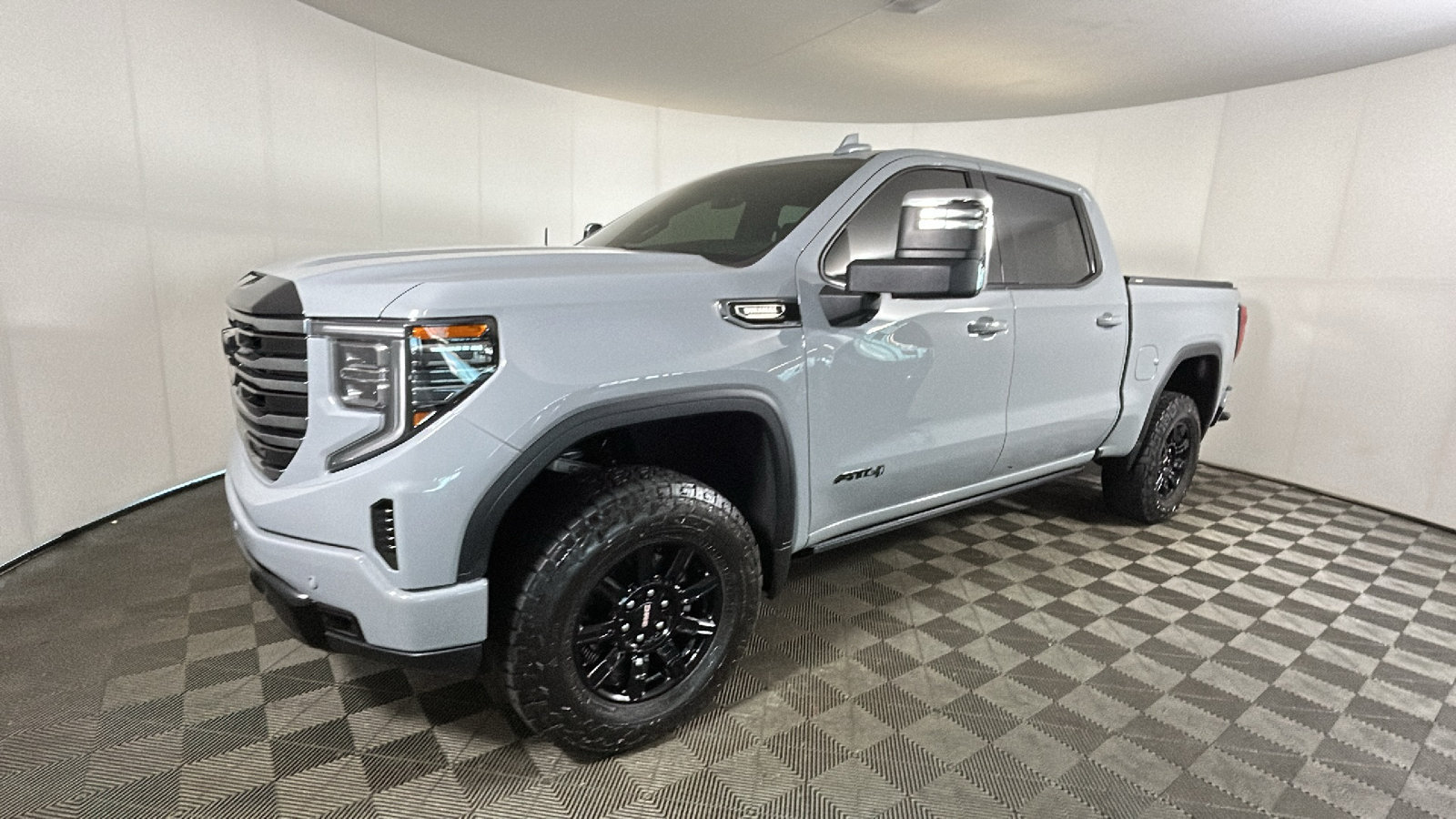 Used 2025 GMC Sierra 1500 AT4 AWD/4WD image 8