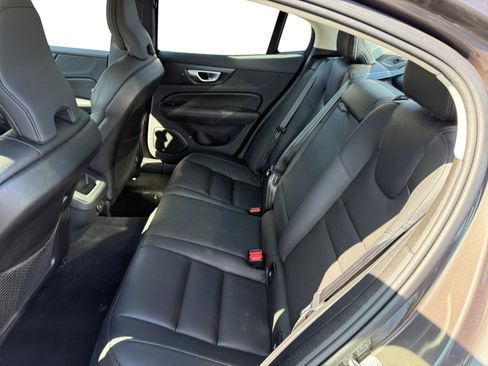 Used 2024 Volvo S60 B5 Plus image 16